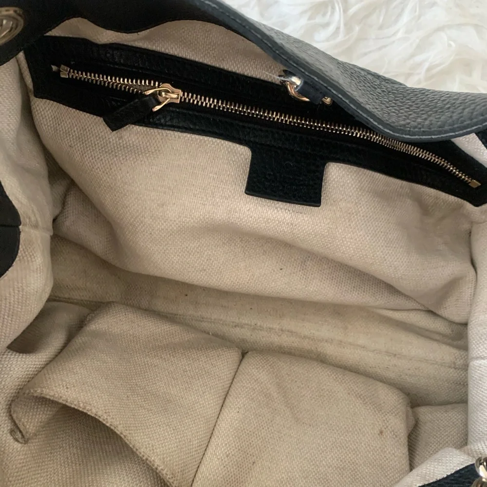 Gucci Soho Pebbled Leather Chain Tote. - Picture 6 of 11